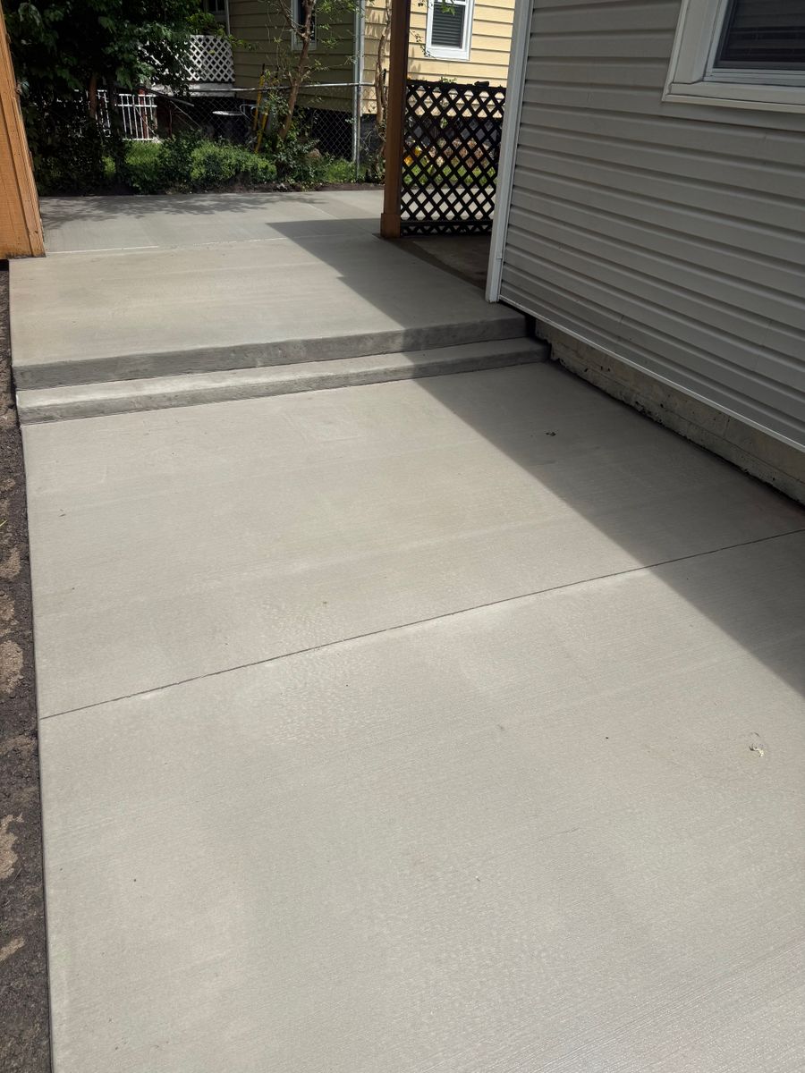 Stair Design & Installation for Immaculate Concrete and Construction in Troy, IL