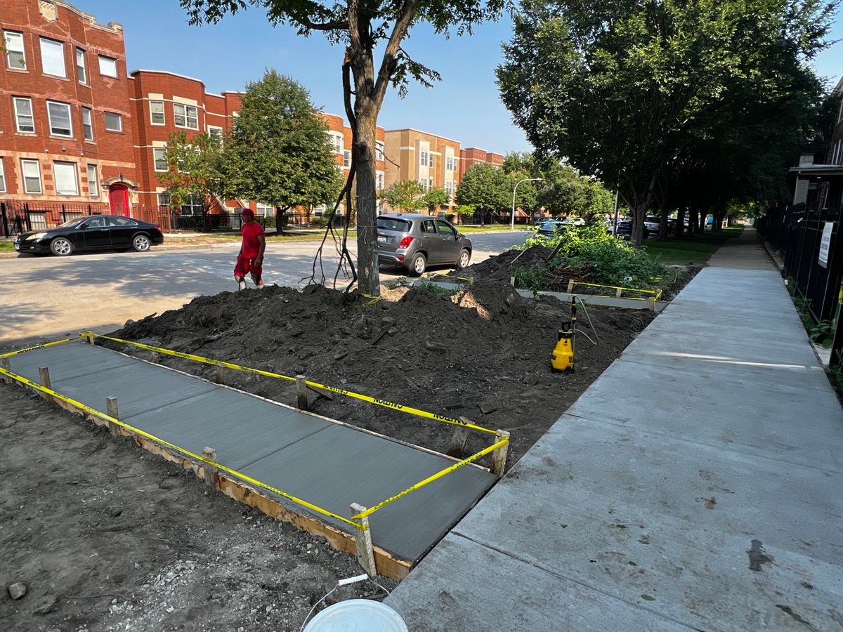 Concrete sidewalks for Onyx Concrete Contractors in Chicago, IL