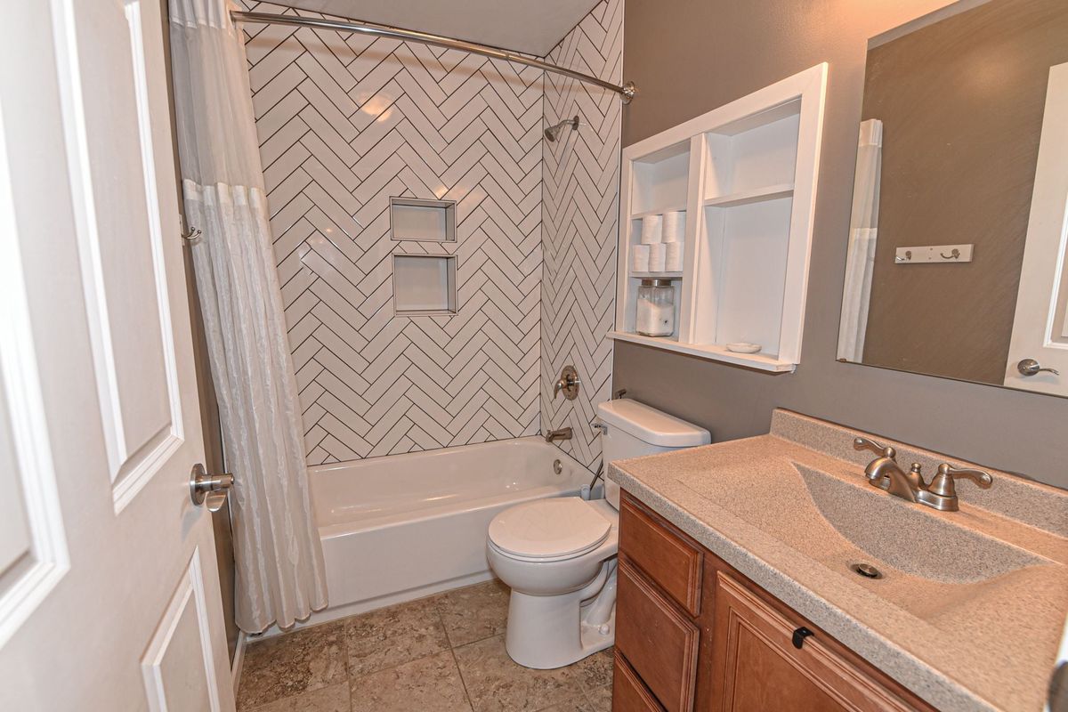 Bathroom Renovation for AA Home Improvement in Loudon, TN