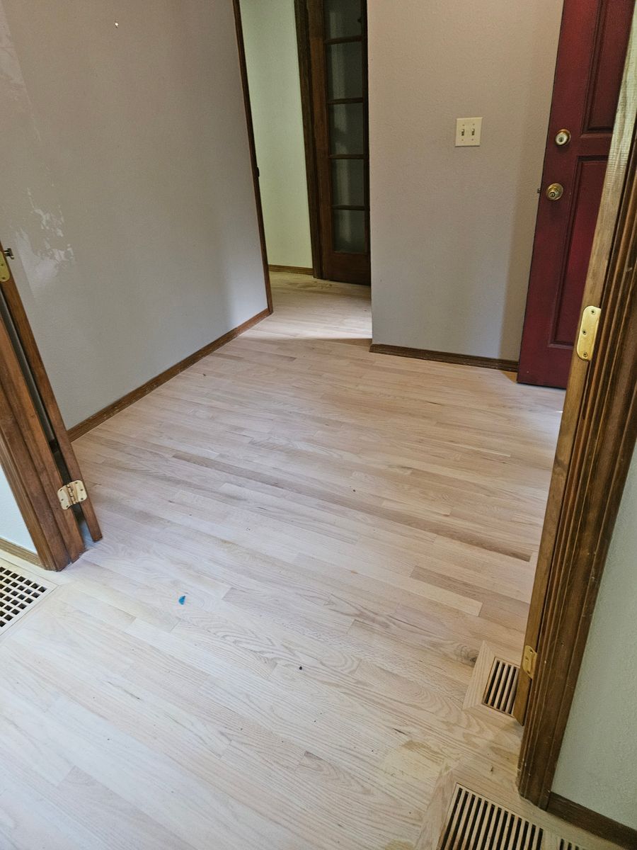 Floor Installation for Smithe Hardwood Flooring  in Sandy, OR