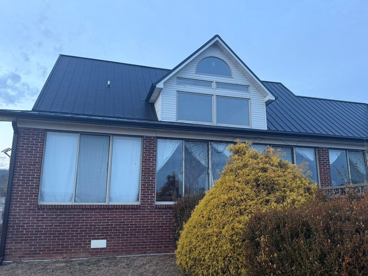 All forms of Siding metal and vynl for KY Gutter Pro & Specialty Roofing Systems in Monticello, KY