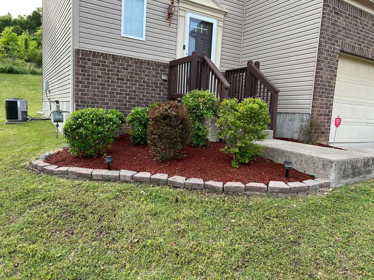 Mulch Installation for Grass Management in Nashville, TN