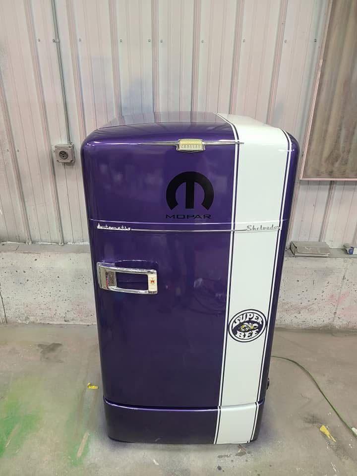 Vintage refrigerator restoration for Wessels Custom Paint & Restoration in Bad Axe, MI