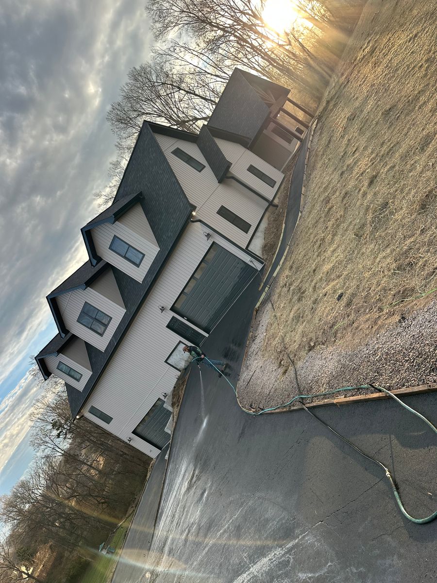 Asphalt Paving for Metzler Paving and Sealcoating LLC in Jacksboro, TN