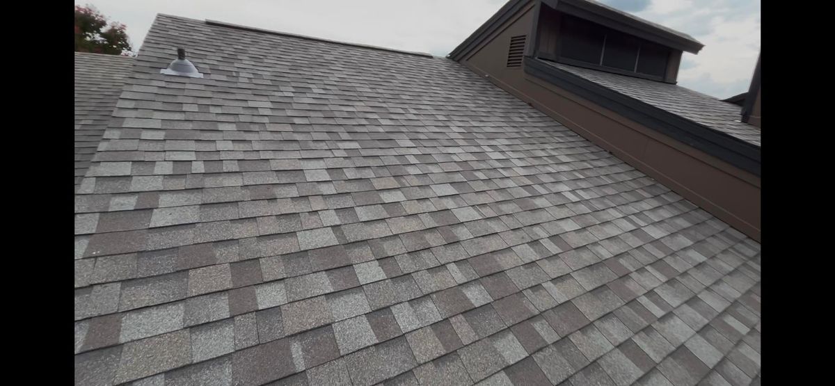 Roofing Installation for Royalty Contracting Roofing in Saginaw, TX