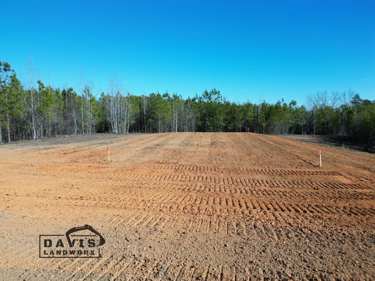 Dozer Services for Davis Landworx in Clanton,  AL