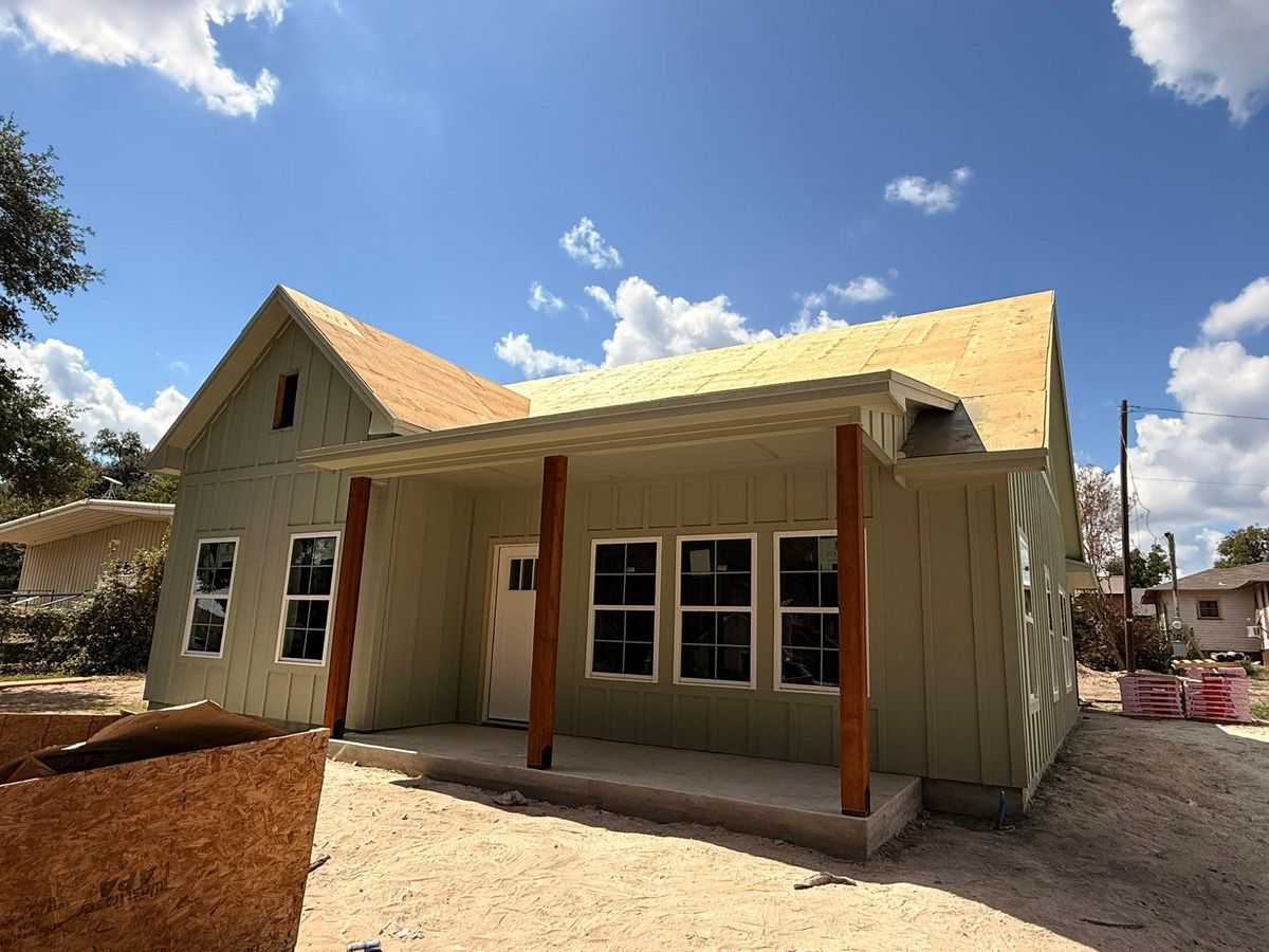 Roofing for R E Tanner Home Improvement in Buckholts, TX