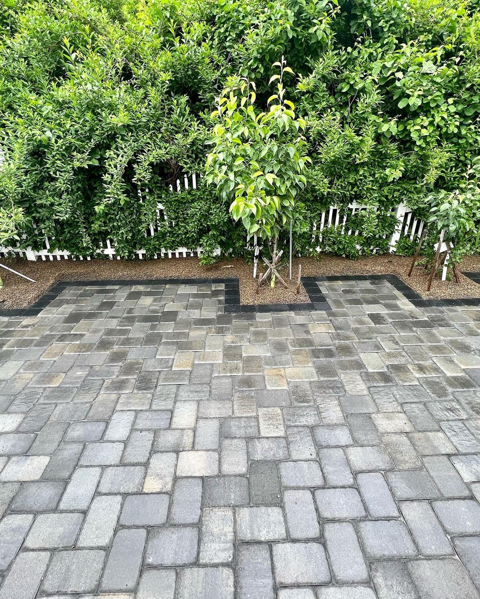 Retaining Walls for Brouder & Sons Masonry, Hardscapes, and Irrigation in North Andover, MA