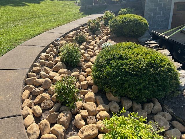 Retaining Walls & Pavers for The Right Price Right Choice Lawn Care Services in Murfreesboro, TN