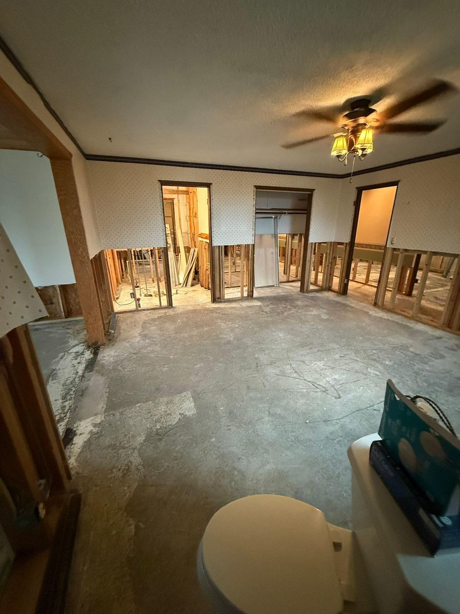 Handyman service for Blue Collar Construction and Remodeling in White City, KS