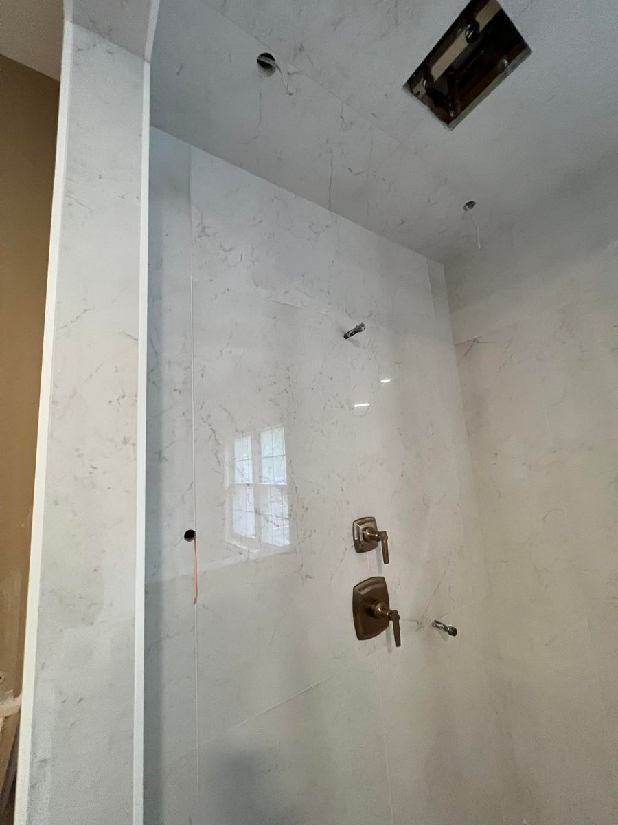 Ceramic for Jays Tile Styles LLC in New Berlin, WI