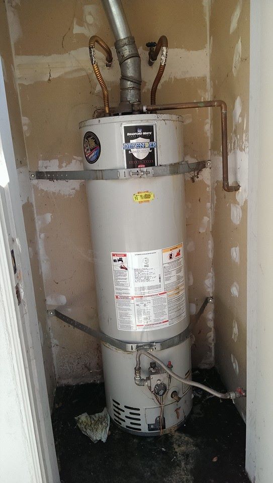 Tankless Water Heaters for Me Myself & I And Son Plumbing And Rooter in Santa Clarita, CA