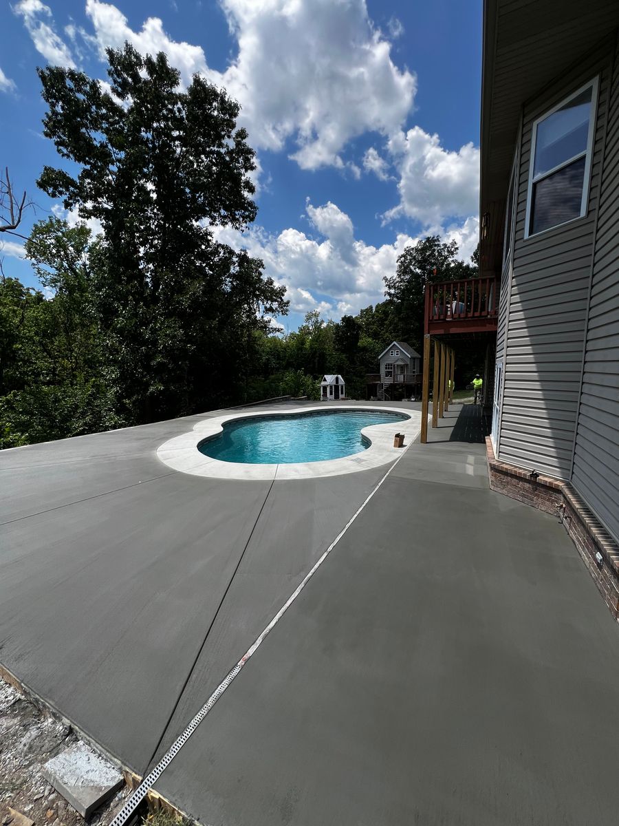 Pool Decks for Modern Concrete LLC in Lowell, AR