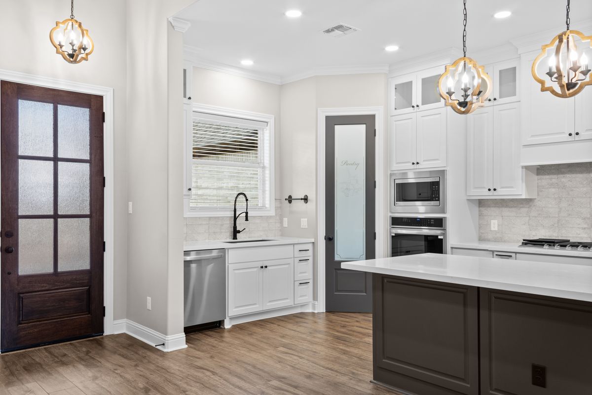 Flooring for Easterling Homes in College Station, TX