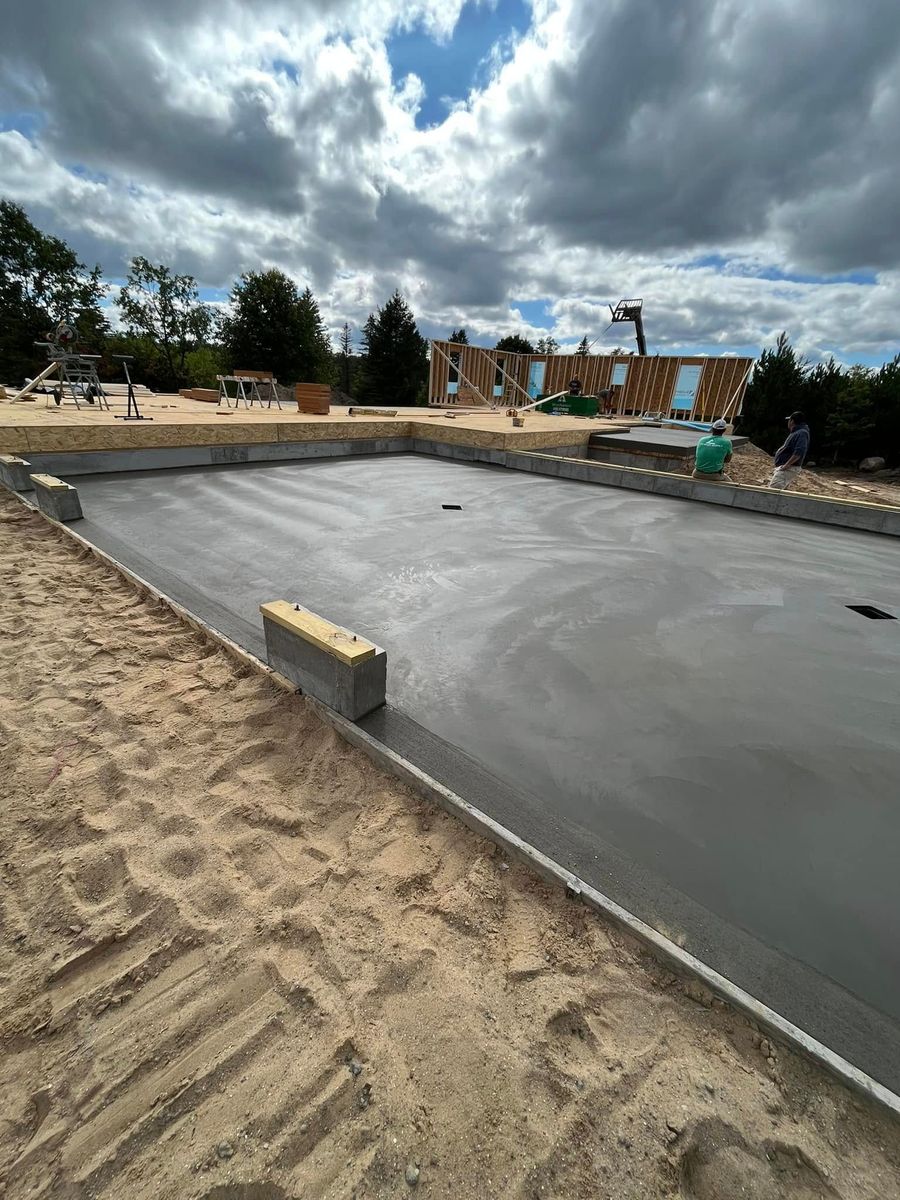 Concrete Slab Construction for JR Concrete in Cadillac, MI