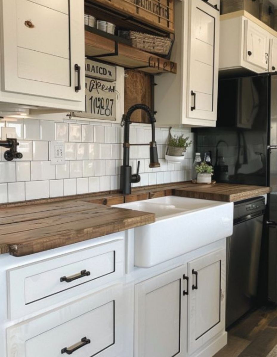 Kitchen Cabinets for Carolina Woodworks in Lyman, SC