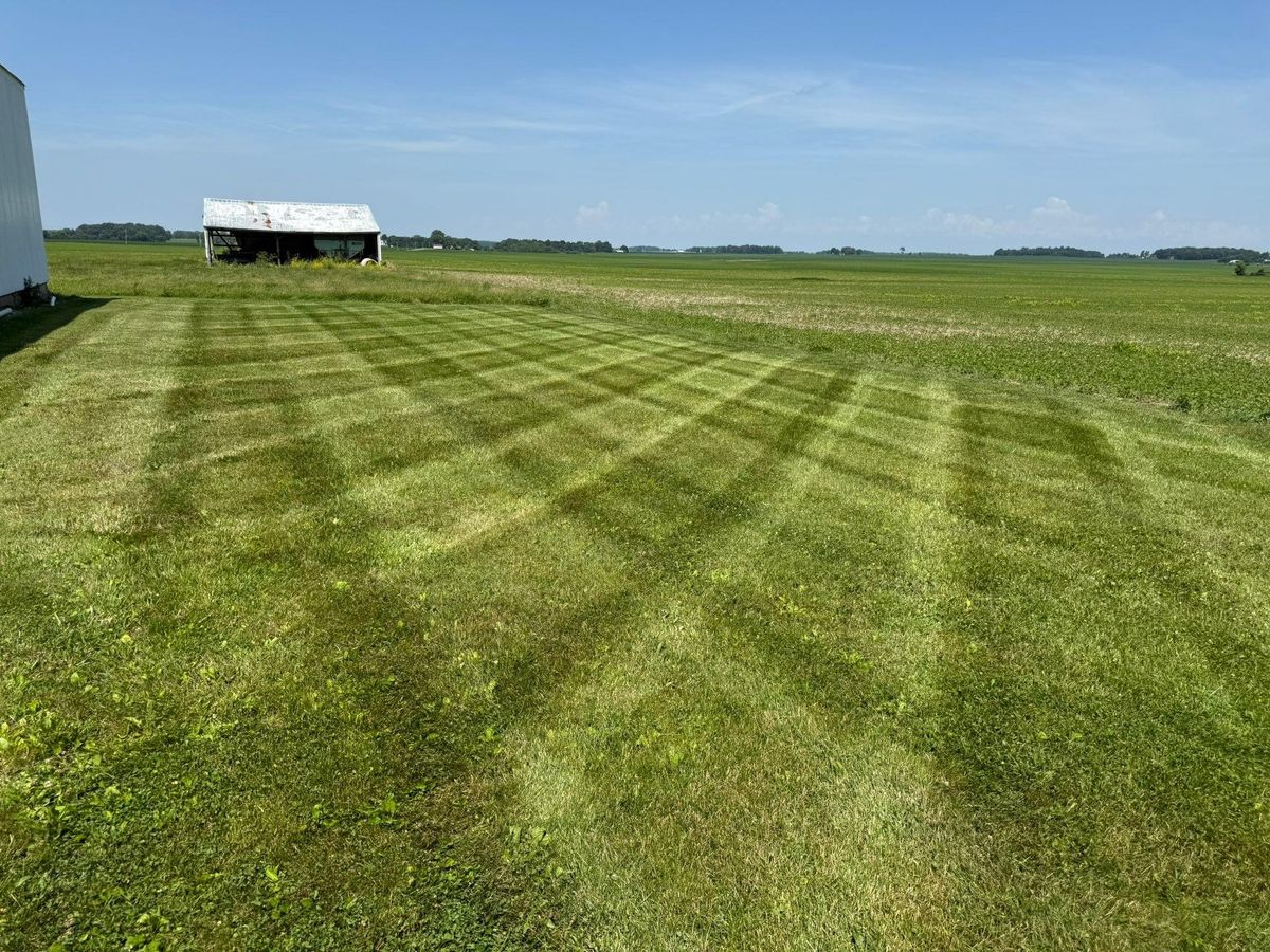 Shrub Trimming for Davidson Lawn Care LLC in Greensburg, IN