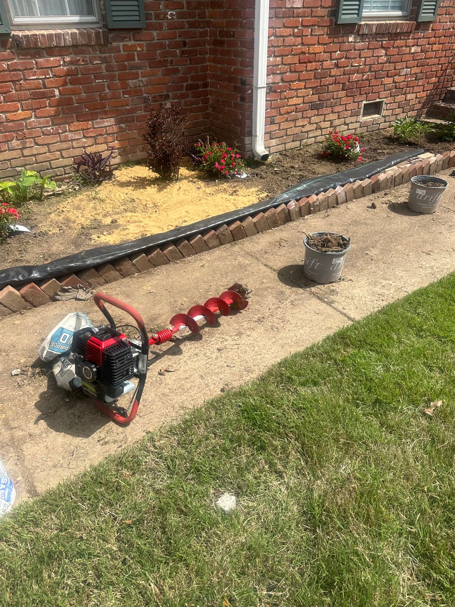 Mulch Installation and Flower beds for Kingdom Landscaping in Memphis, TN