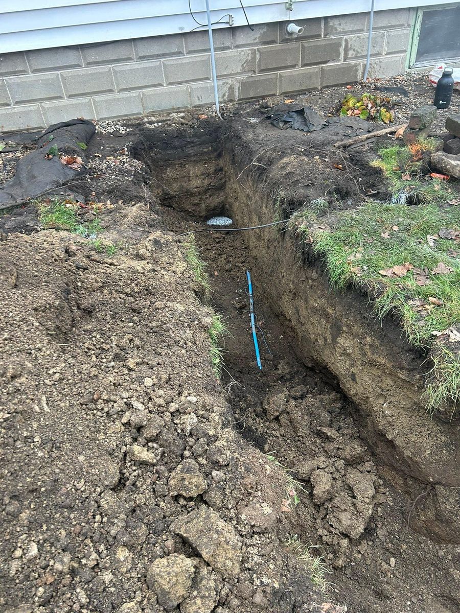 Trenching for Mike Wilcoxson Excavating & Well Drilling in Pierceton,  IN