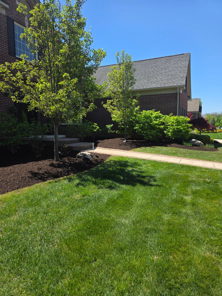 Mowing for Ivy Lawn and Landscaping in Oxford, MI