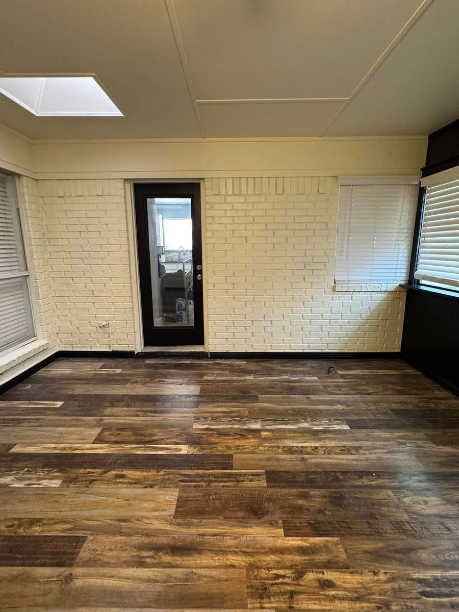 Custom Paint & Stain for J&C Painting in Mabank, TX