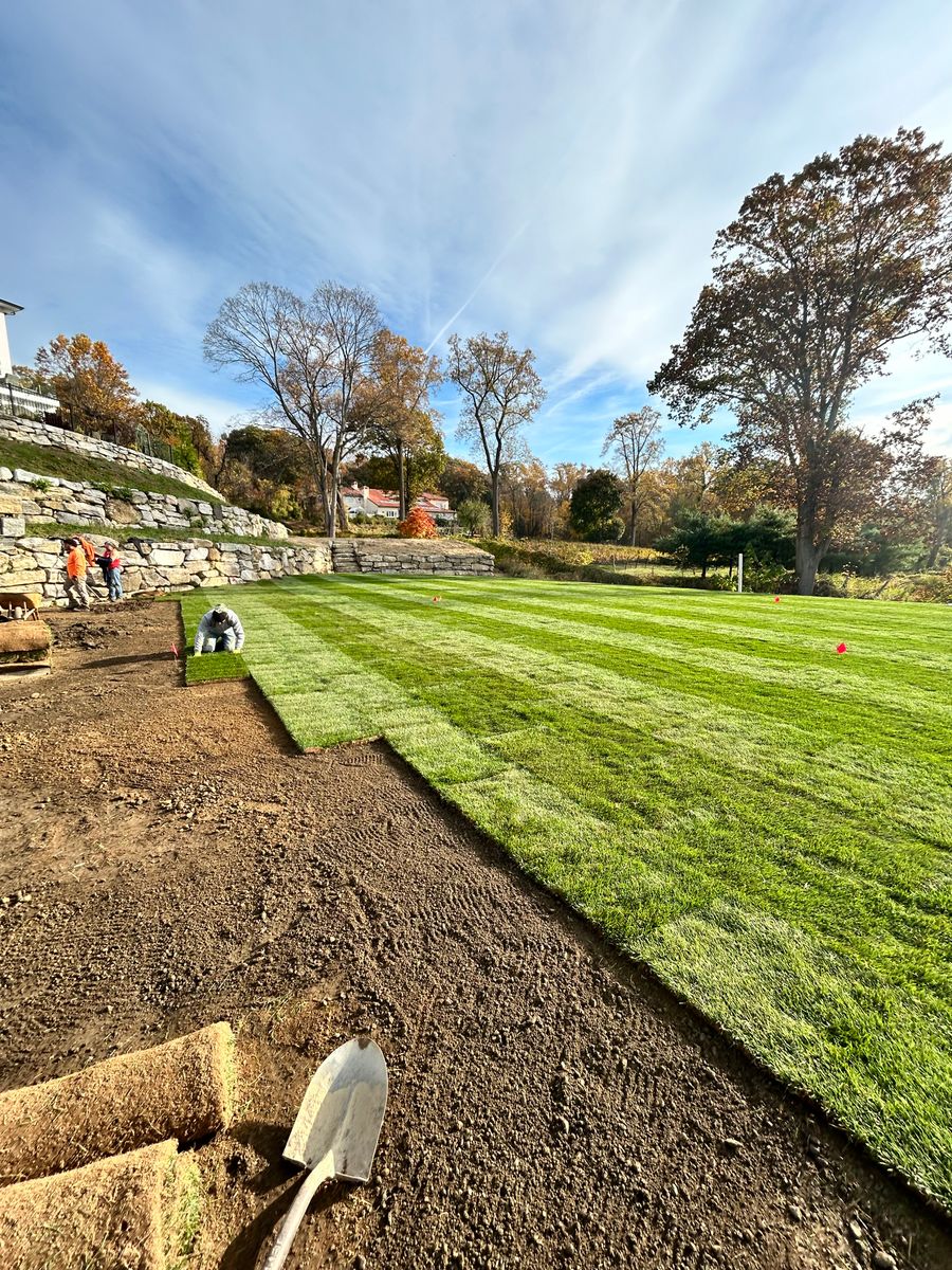 Mulch Installation for Zaldivar’s Lawn Care INC  in Peekskill, NY