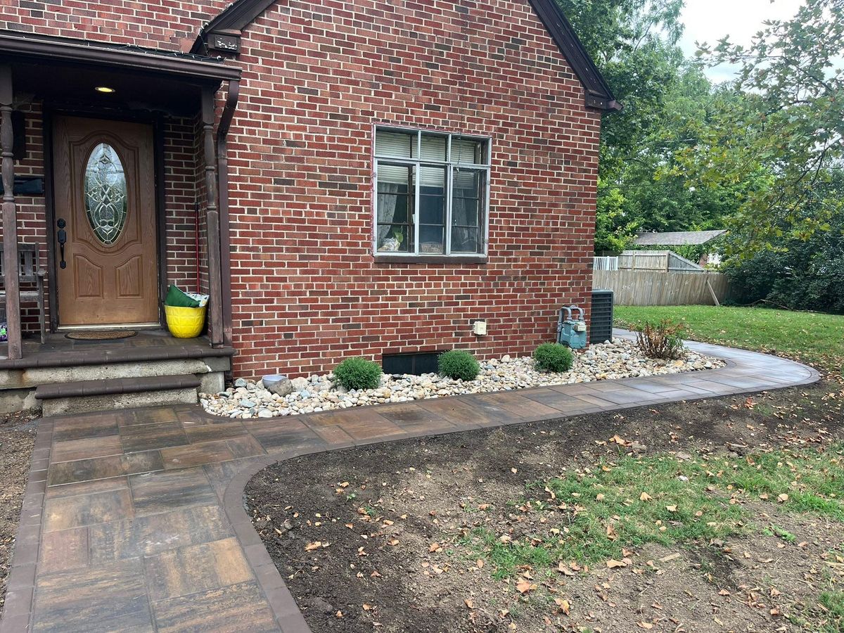 Paver Patios & Walls for Elevate Landscape & Hardscape in West Jefferson, OH