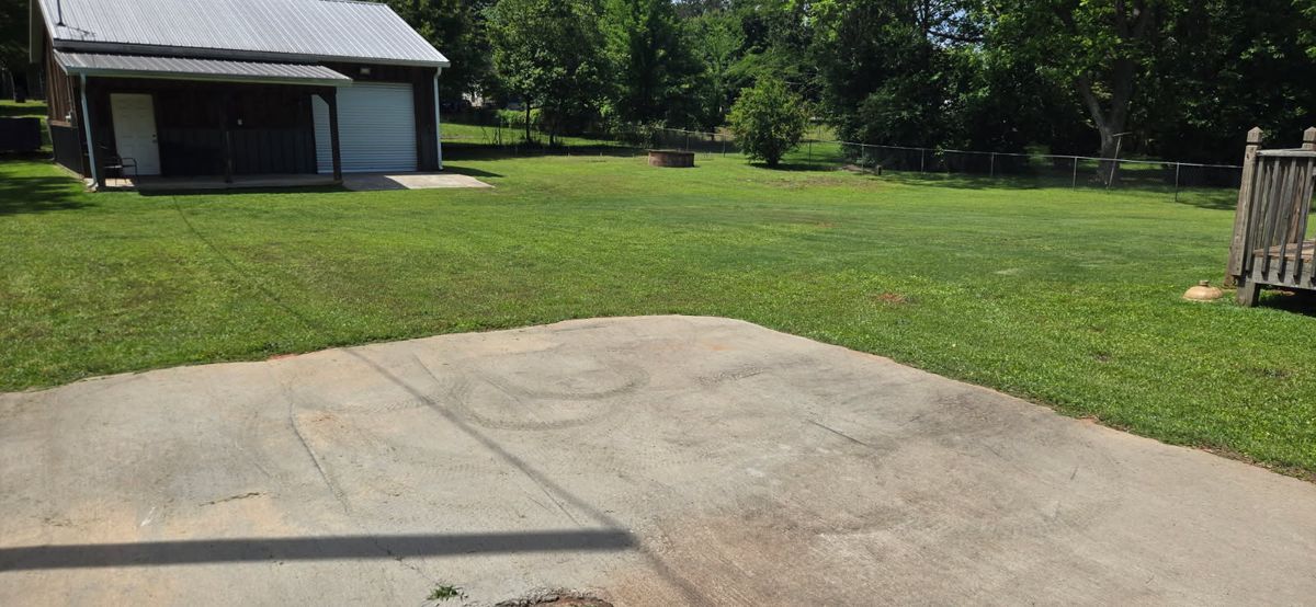 Mowing for Fresh Cut Yard & Lawn Care LLC in Forsyth, GA