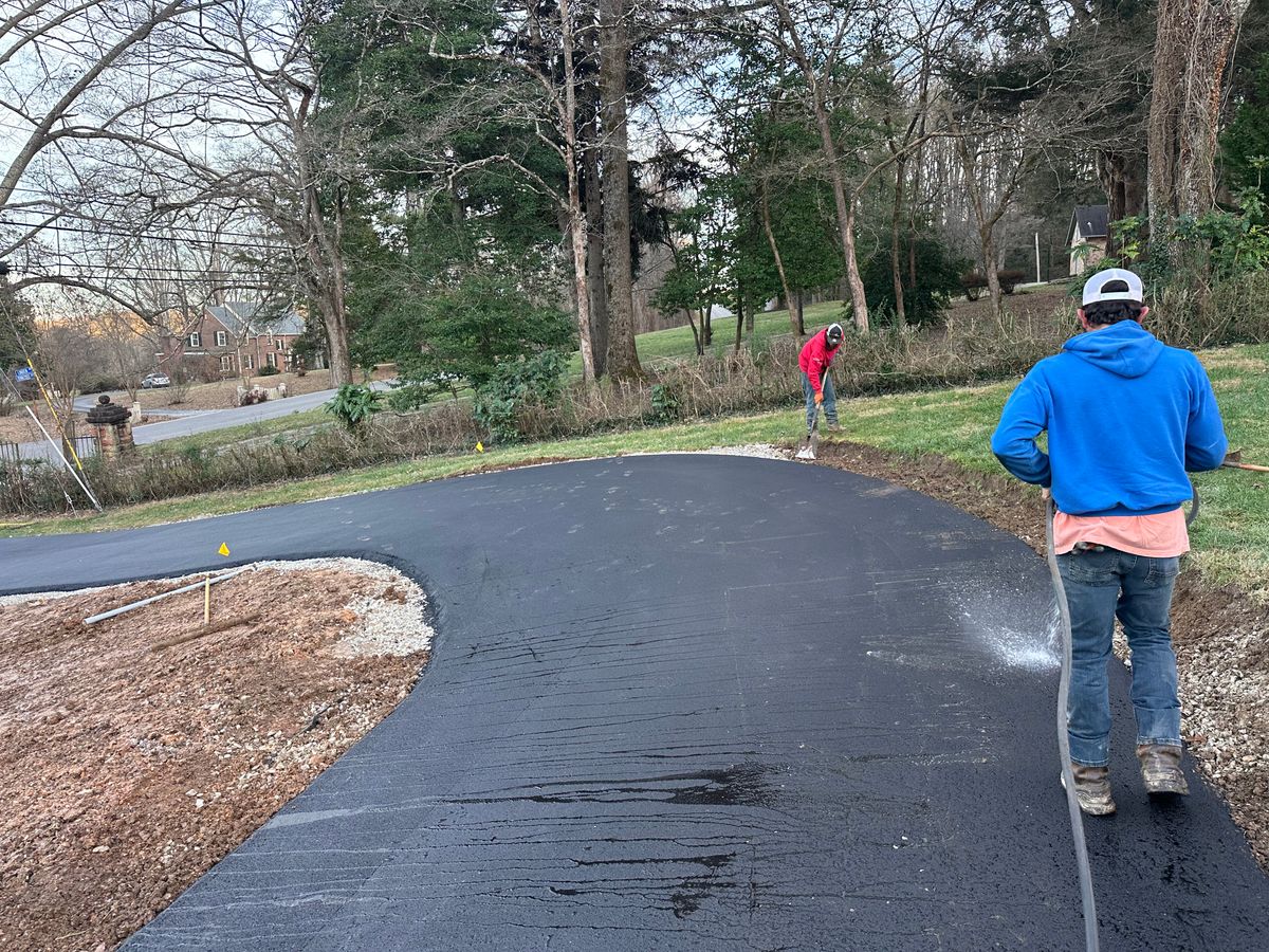 Asphalt Seal Coating for Metzler Paving and Sealcoating LLC in Jacksboro, TN