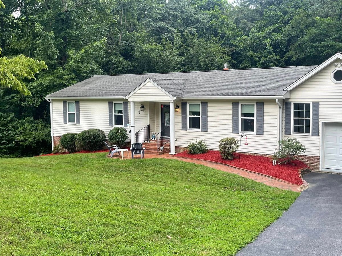 Lawn Maintenance for Hurley's Cutz in Saint Leonard, MD