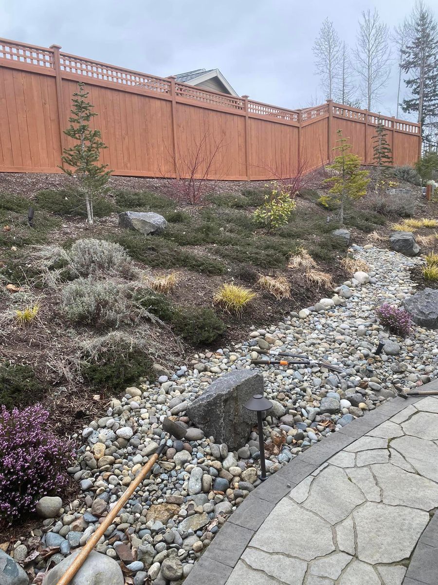 Mulch Installation for Juan Esteban Landscape service LLC  in Bonney Lake, WA