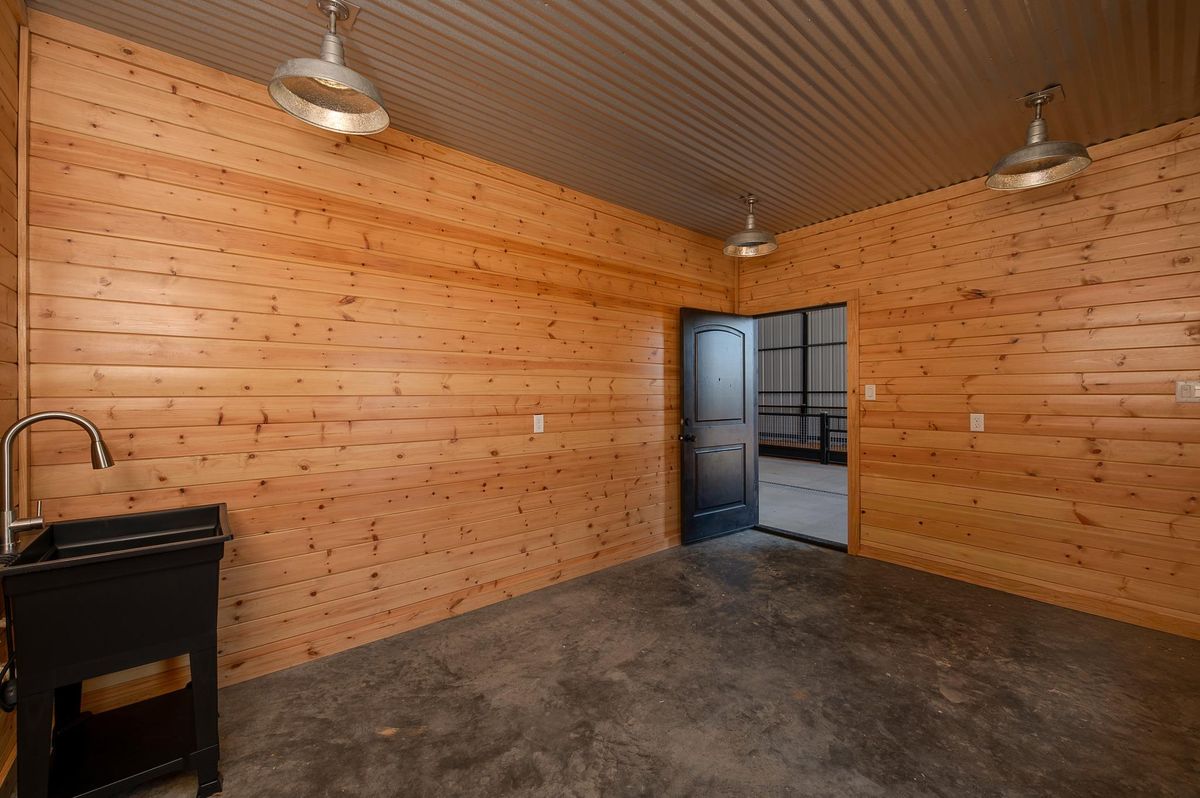 Custom Homes for CWC Custom Homes & Barndominiums in Snook, TX