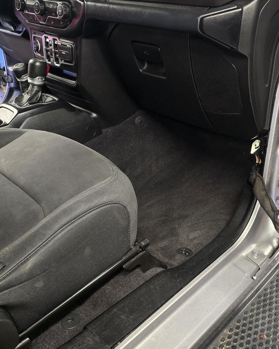 Full Detail Service for Luxury Auto Detail in Peoria, IL