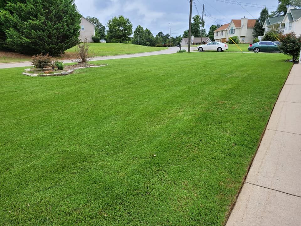 Lawn Maintenance for Hendrix Family Landscaping in Dallas, GA