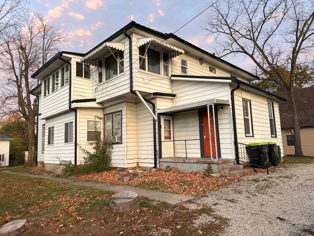 Gutter Maintenance for Seamless Gutters LLC in Fort Wayne, IN