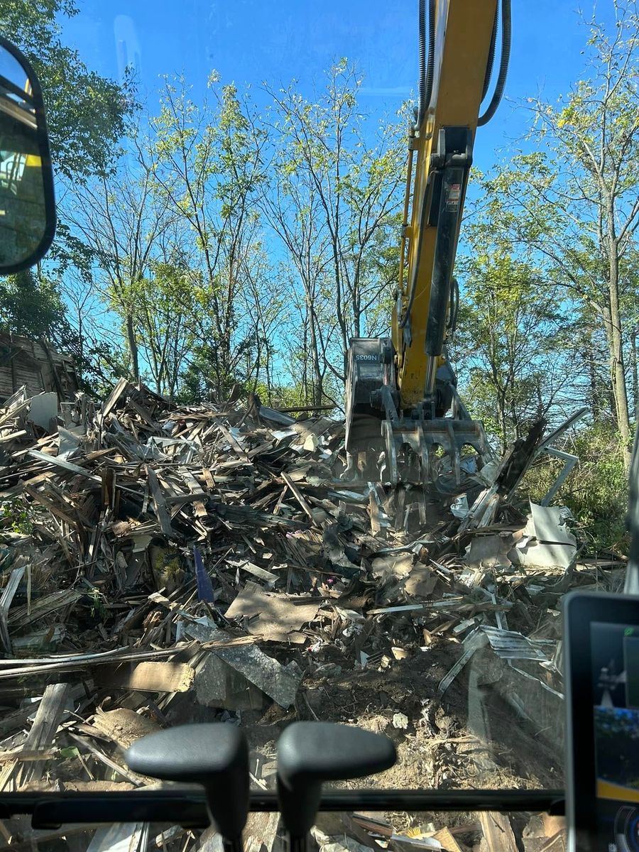 Land Clearing & Demolition for Midwest Excavation & Landscape in Pontiac, IL