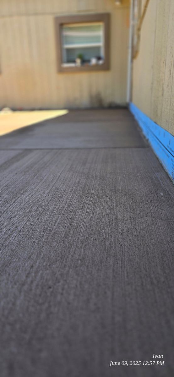 Sidewalk Installation for Pando & Duarte Concrete LLC in Craig, CO