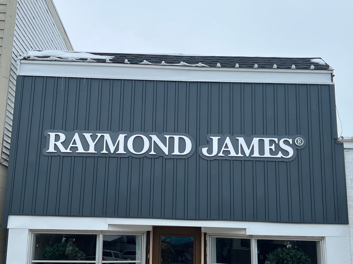 Store Front Signs for MTZ Signs in Janseville, WI