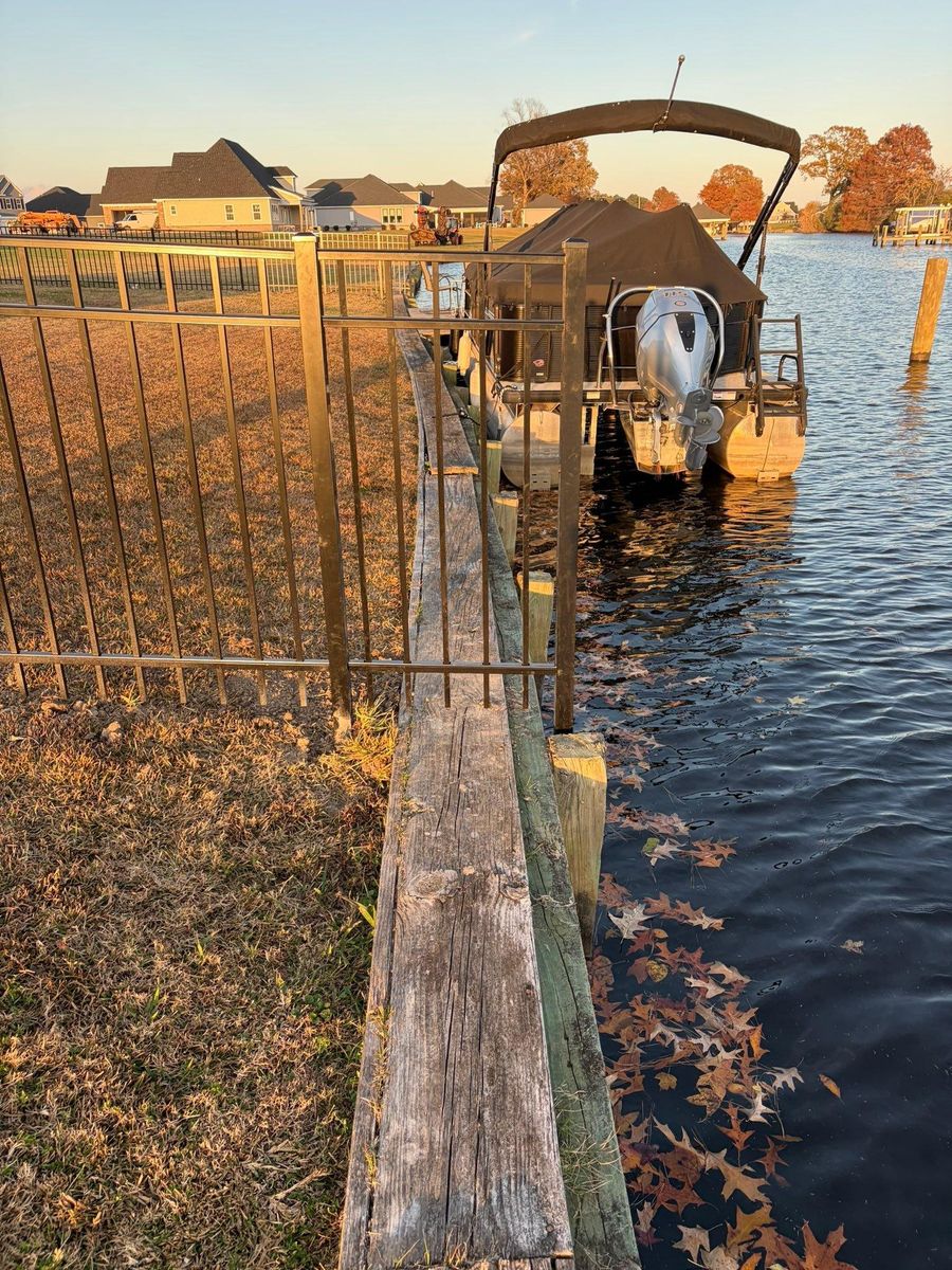 Fence Repair for RedLine Fencing in Moyock, NC
