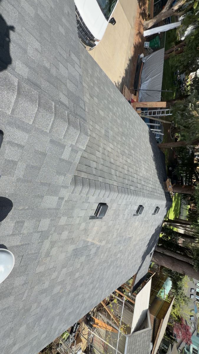 Roofing Installation for Rosas Pro Roof, LLC in Vancouver, WA