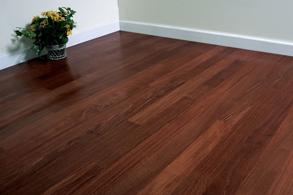 Flooring for Custom Valley Construction   in Sunnyside, Washington