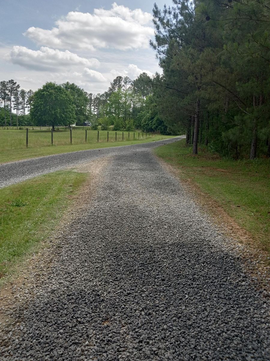 Driveways for Jason Scott Grading & Clearing in Williamson, GA