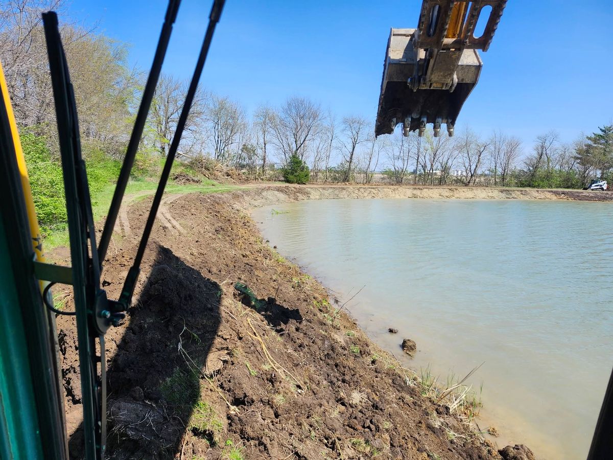 Excavation for BDS Trucking & Excavating in Litchfield, IL