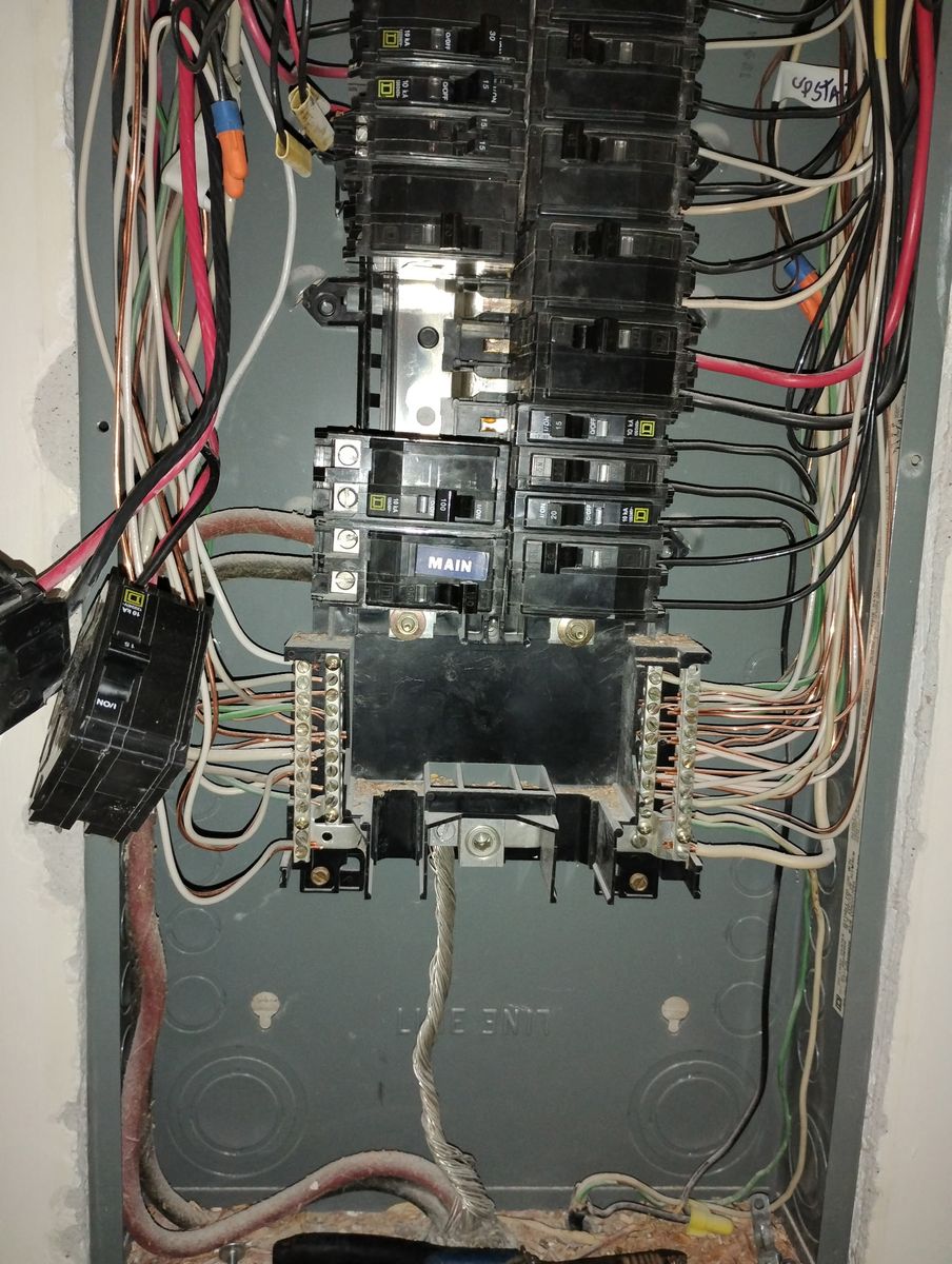 Handyman and emergency service repairs for Dead Tree General Contracting in Carbondale, Illinois