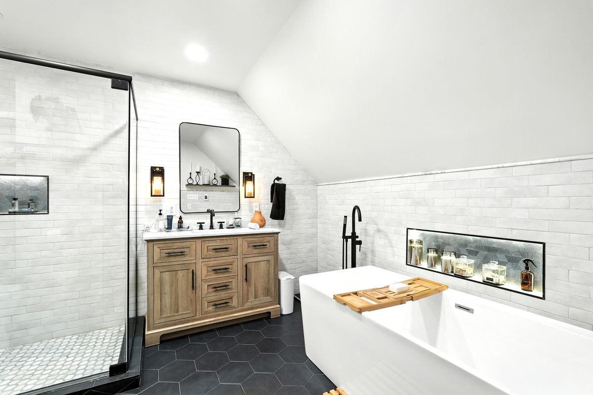 Bathroom Remodeling for Straight Edge Painting and Renovations in Milwaukee, WI