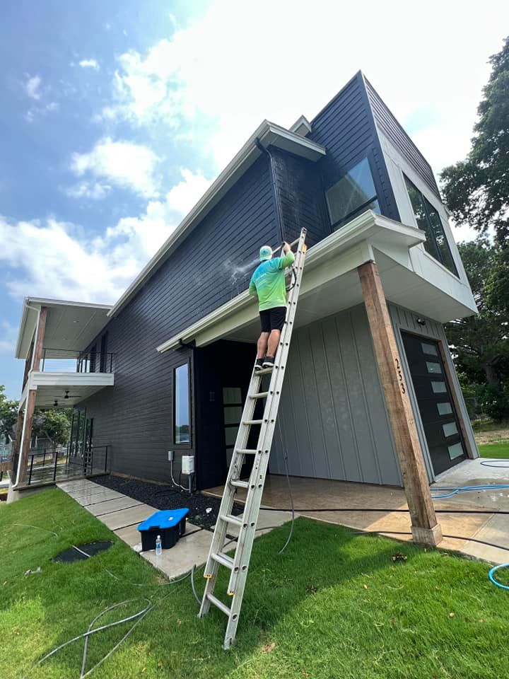 Gutter Cleaning for semperfi softwash in Tool, TX