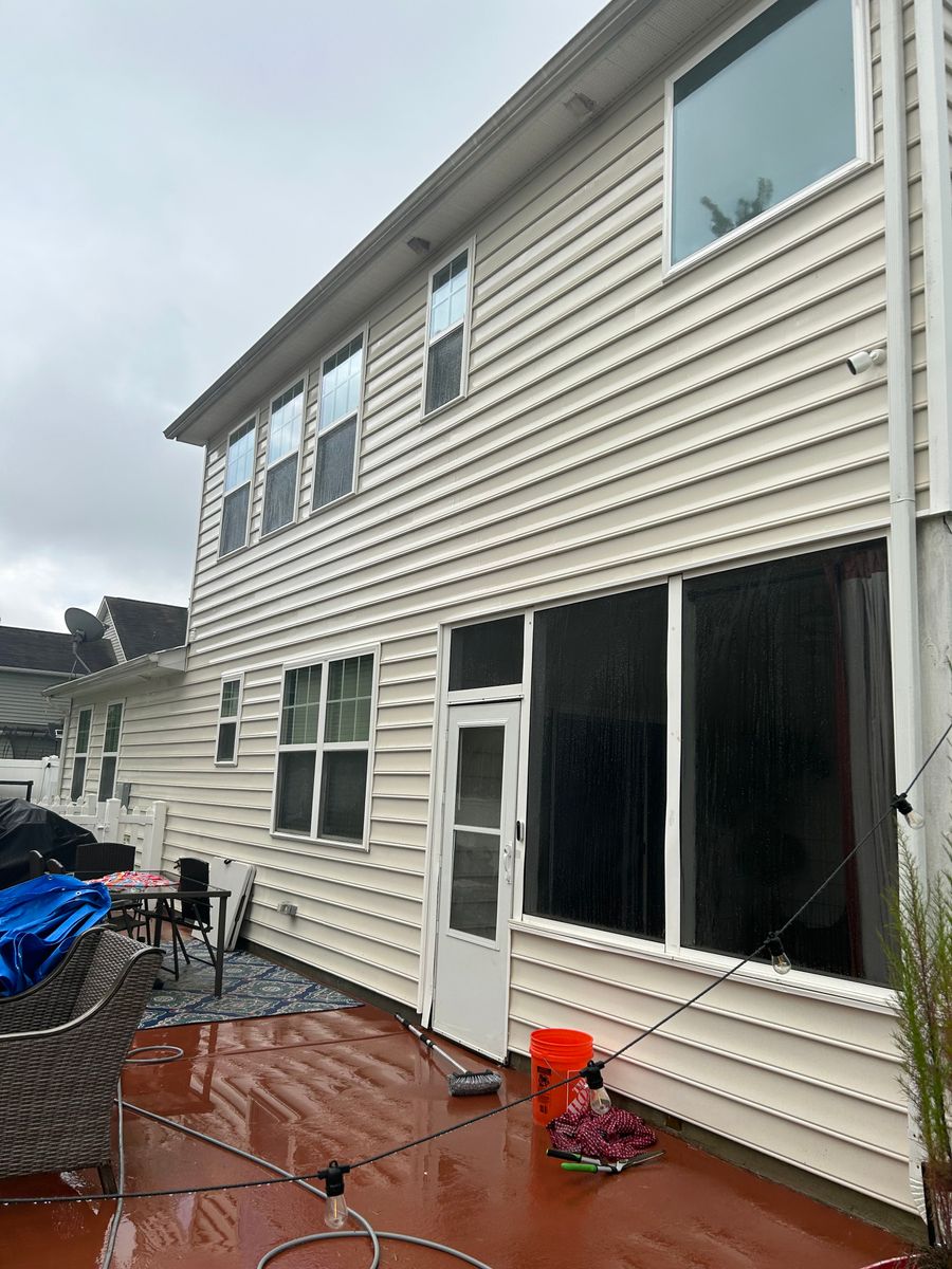 Window Cleaning for 4U Pressure Washing in Huntersville, NC