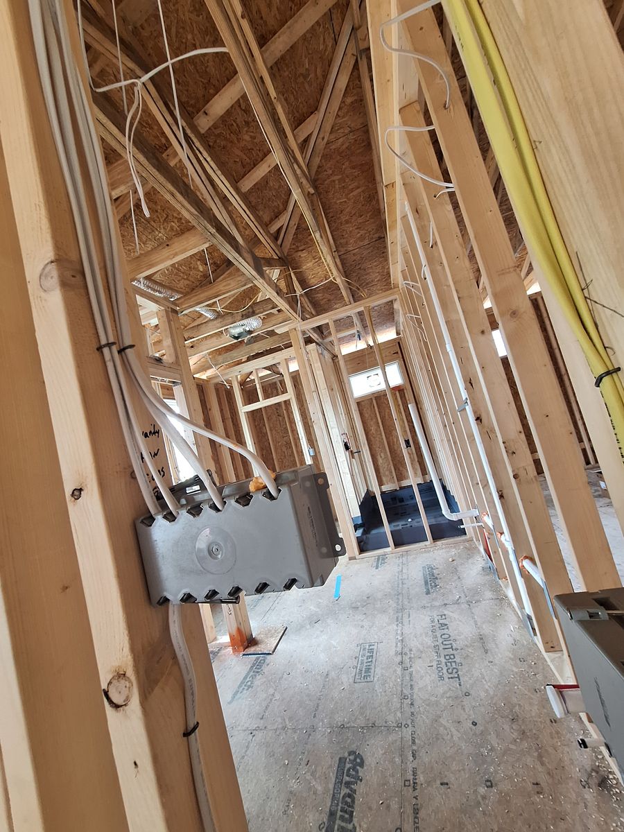 Circuit Breaker Installation and Repair for Flash Gordon Electric LLC in Hope Mills, NC