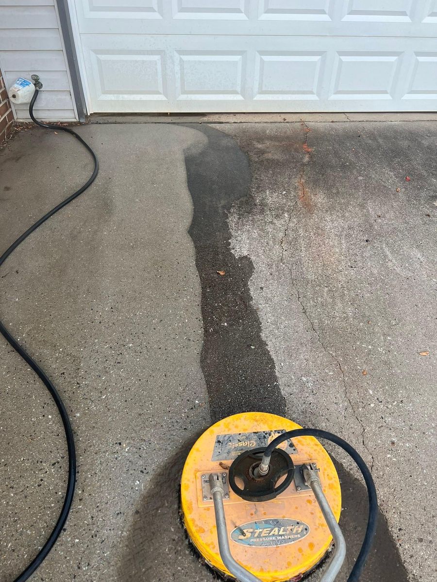 Driveway & Sidewalk Cleaning for JB Applewhite's Pressure Washing in Anderson, SC