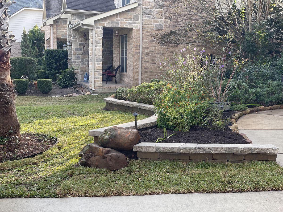 Hardscaping for Atlas Land Design in Creekside Park, TX